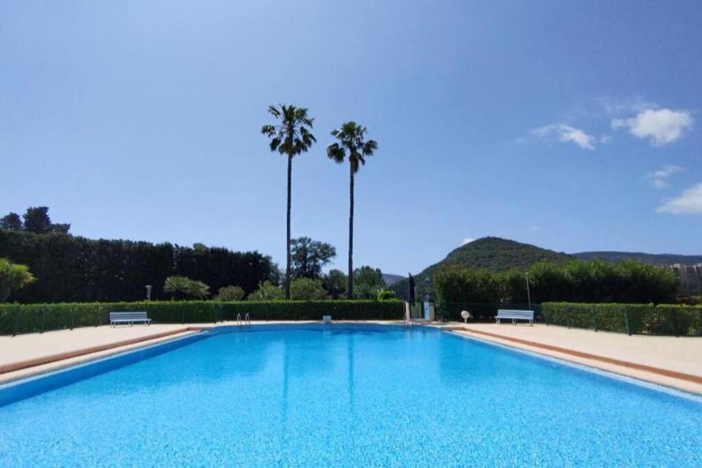 Ginkgo Studio - Piscine, Proche De La Mer, Golf, Wifi Mandelieu Dış mekan fotoğraf
